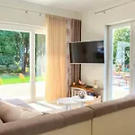 Hedera Villa *