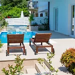Hedera Villa